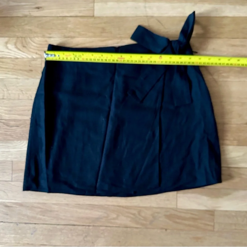 ✨ Forever 21 Black Wrap Mini Skirt Women Size L‎ Casual Chic NWOT ✨ - Picture 6 of 7